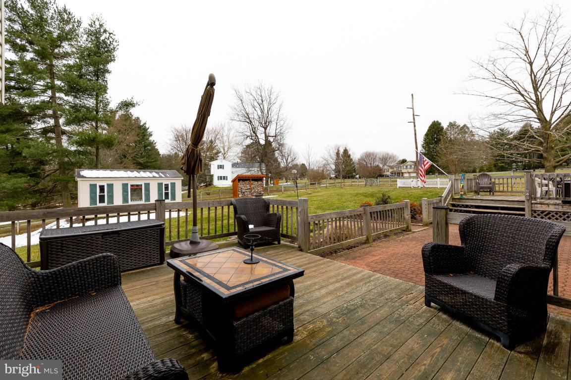393 Ronsdale Road Sykesville, MD 21784 - Photo 26 of 30 Pick your hang-out area!