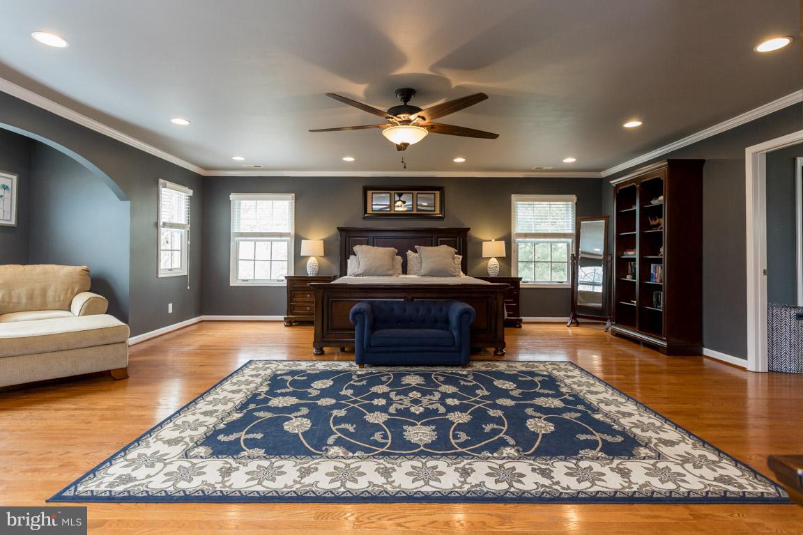 393 Ronsdale Road Sykesville, MD 21784 - Photo 10 of 30 Extra-large MBR with hardwoods