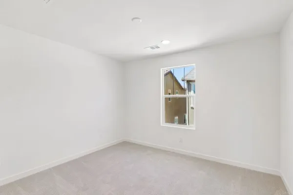 $999,990 | 701 Kingbird Loop, Oceanside, CA 92058