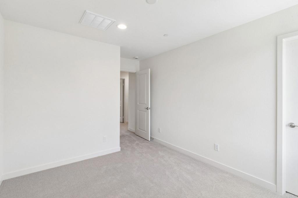 701 Kingbird Loop Oceanside, CA 92058 - Photo 29 of 34