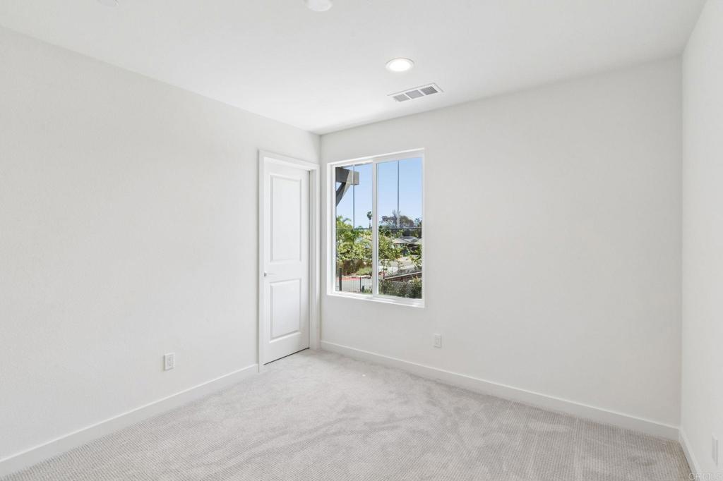 701 Kingbird Loop Oceanside, CA 92058 - Photo 30 of 34