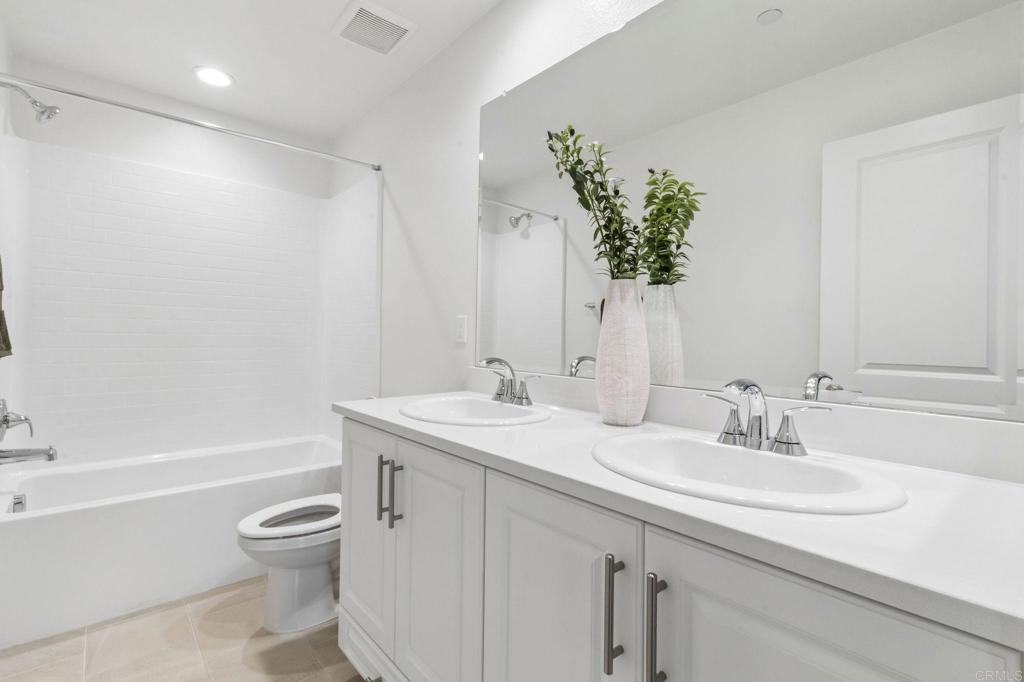 701 Kingbird Loop Oceanside, CA 92058 - Photo 32 of 34