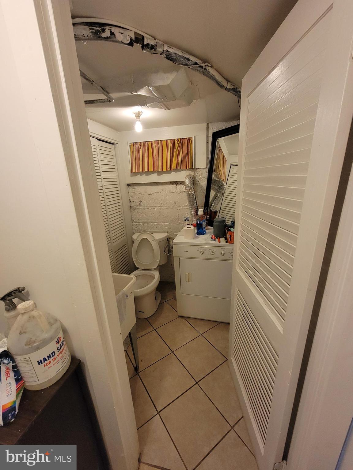 164 Wesmond Drive Alexandria, VA 22305 - Photo 11 of 13