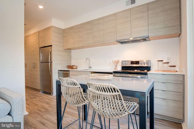 $449,900 | 1550 11th Street Northwest, Unit 303, Washington, DC 20005