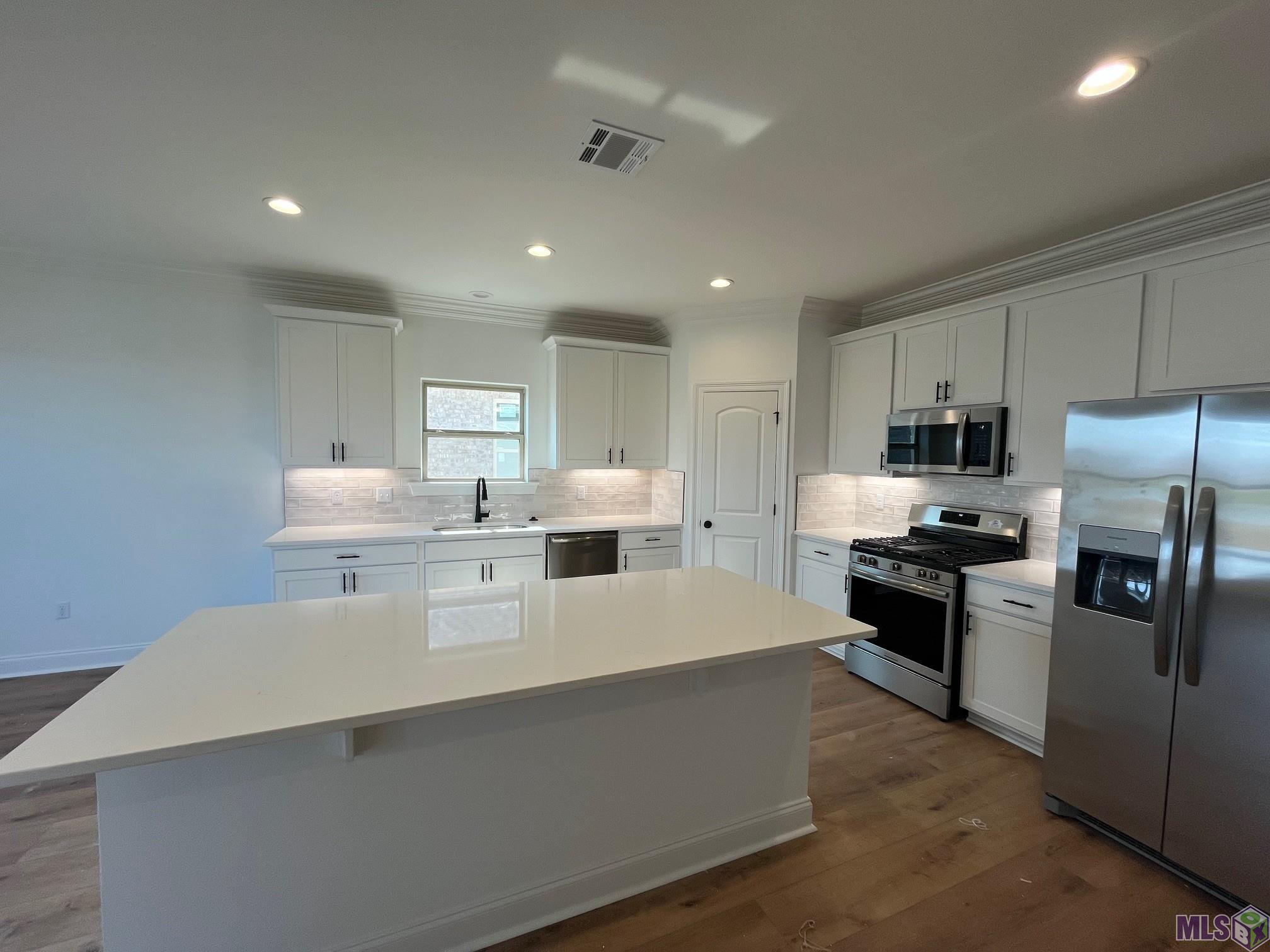 140 Spring Grove Loop Thibodaux, LA 70301 - Photo 3 of 7 Gallery Image 3