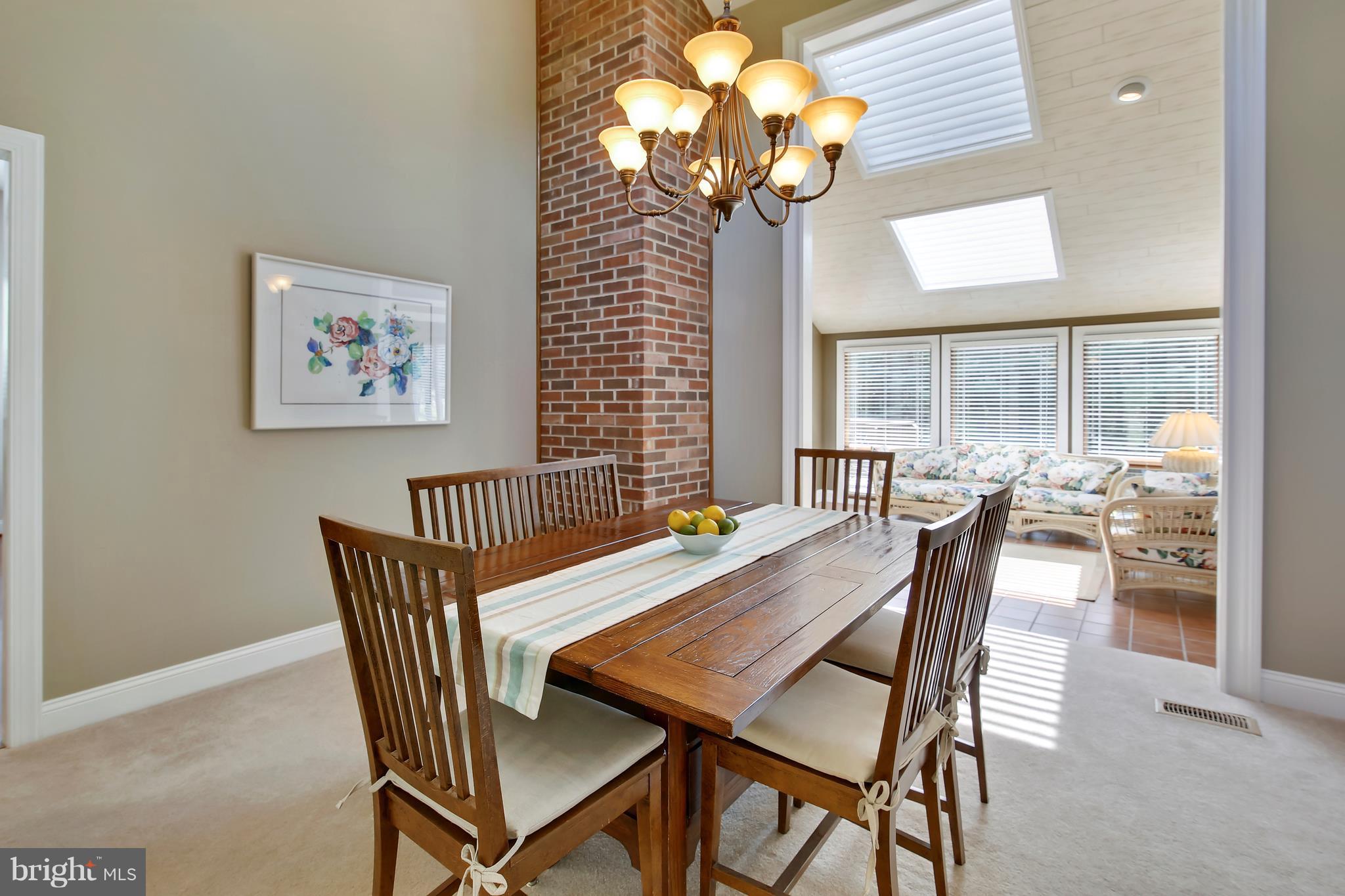 16471 Frederick Road Woodbine, MD 21797 - Photo 8 of 30 Entertain here!