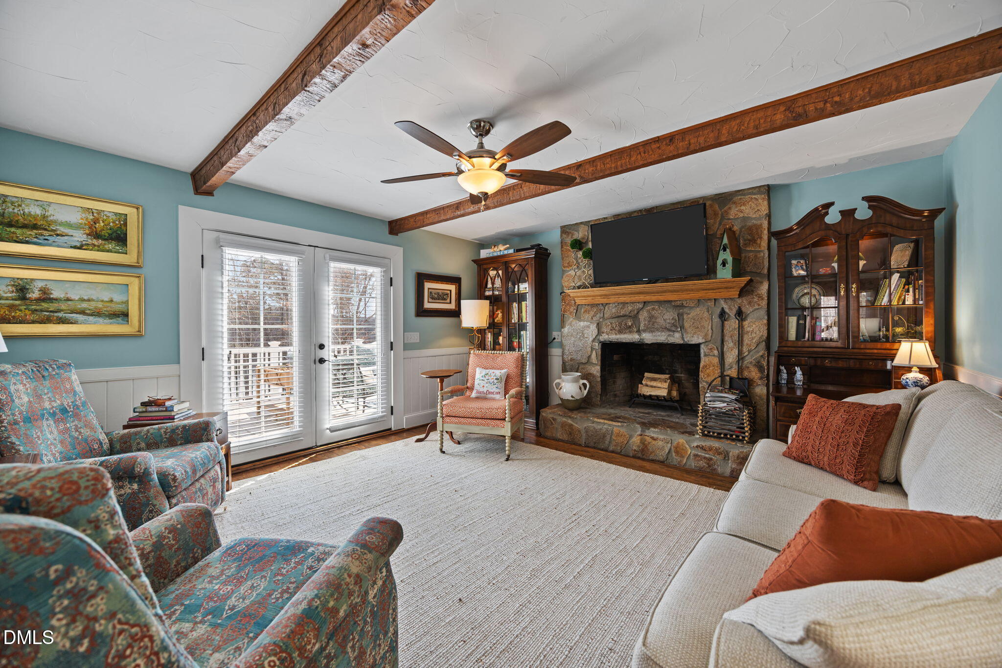 181 Stonegate Drive Roxboro, NC 27574 - Photo 20 of 37 LIVING ROOM