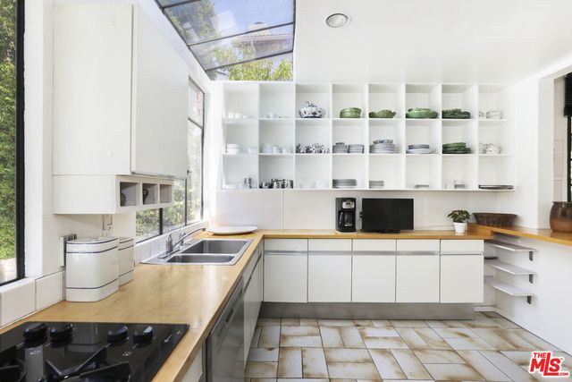 $1,931,000 | 5437 Dahlia Drive, Los Angeles, CA 90041