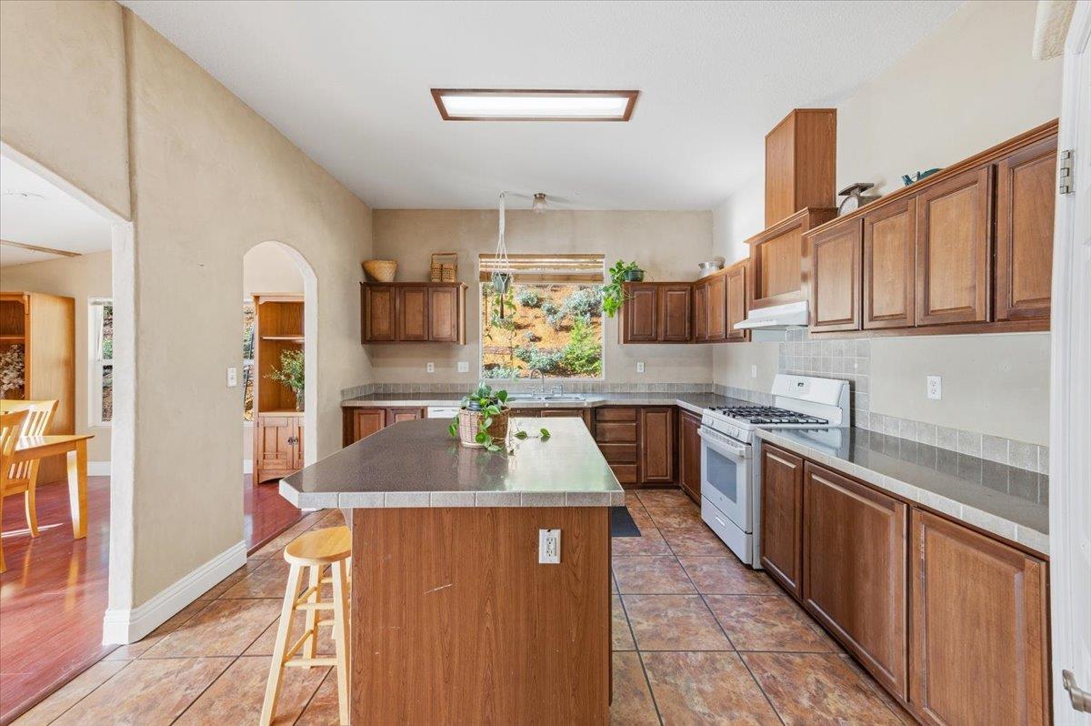 16770 Autumn Oak Road Grass Valley, CA 95945 - Photo 13 of 47