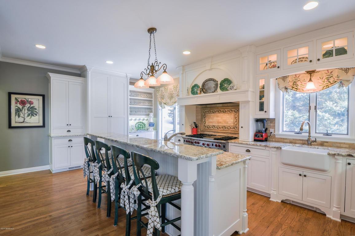 1604 Teton Court Northeast Rochester, MN 55906 - Photo 5 of 31 Gallery Image 5