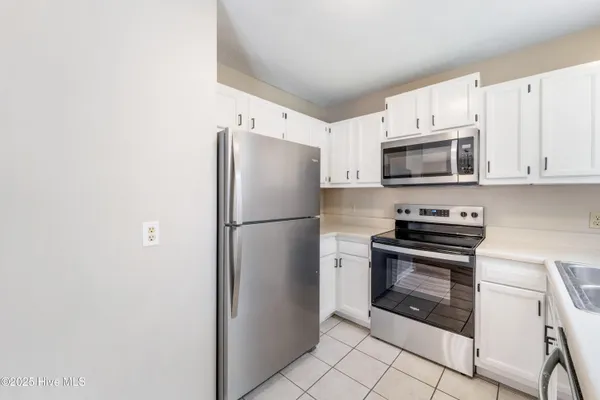 $1,395 | 309 Bracken Place, Jacksonville, NC 28540