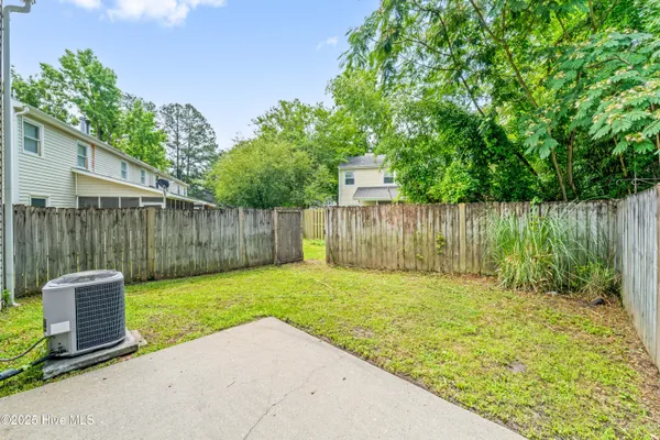 $1,395 | 309 Bracken Place, Jacksonville, NC 28540