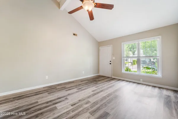 $1,395 | 309 Bracken Place, Jacksonville, NC 28540