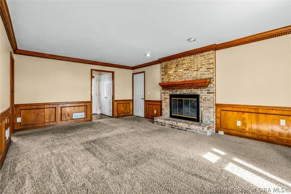 $2,300 | 2201 Glenn Abbey, Jeffersonville, IN 47130