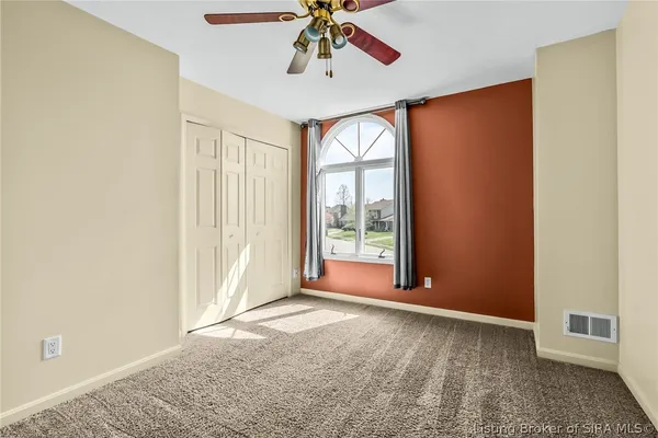 $2,300 | 2201 Glenn Abbey, Jeffersonville, IN 47130