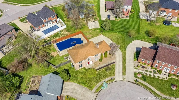 $2,300 | 2201 Glenn Abbey, Jeffersonville, IN 47130