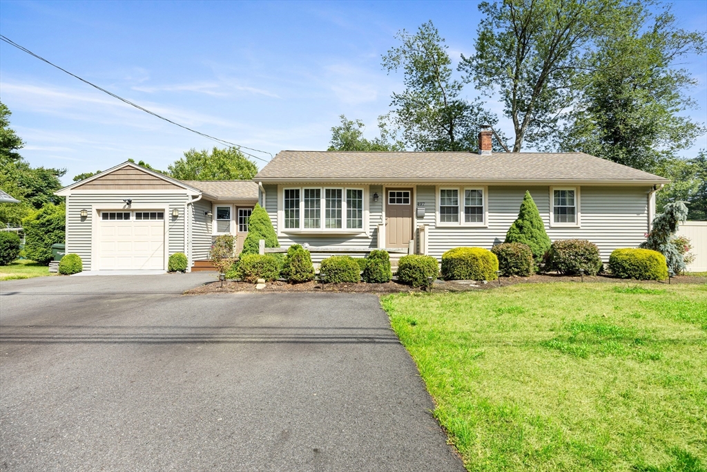 497 Dwight Road Springfield, MA 01108 - Photo 5 of 36