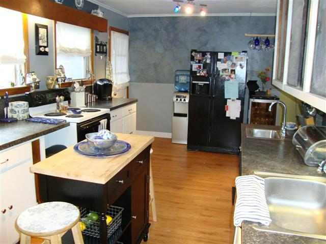 1092 Ardsley Road Schenectady, NY 12308 - Photo 2 of 12 Photo 2