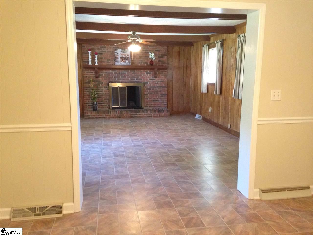 105 Crestview Road Easley, SC 29642 - Photo 3 of 20 Gallery Image 3