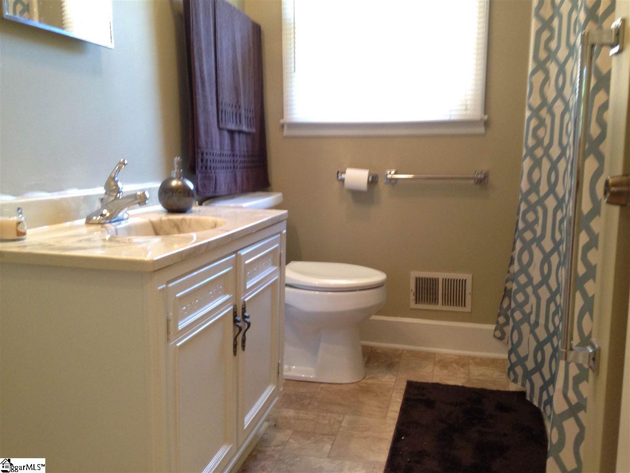 105 Crestview Road Easley, SC 29642 - Photo 8 of 20 Gallery Image 8
