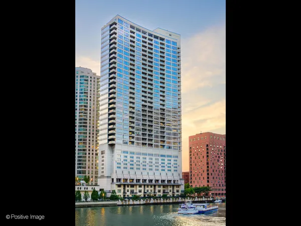 $1,275,000 | 333 North Canal Street, Unit 3404, Chicago, IL 60606