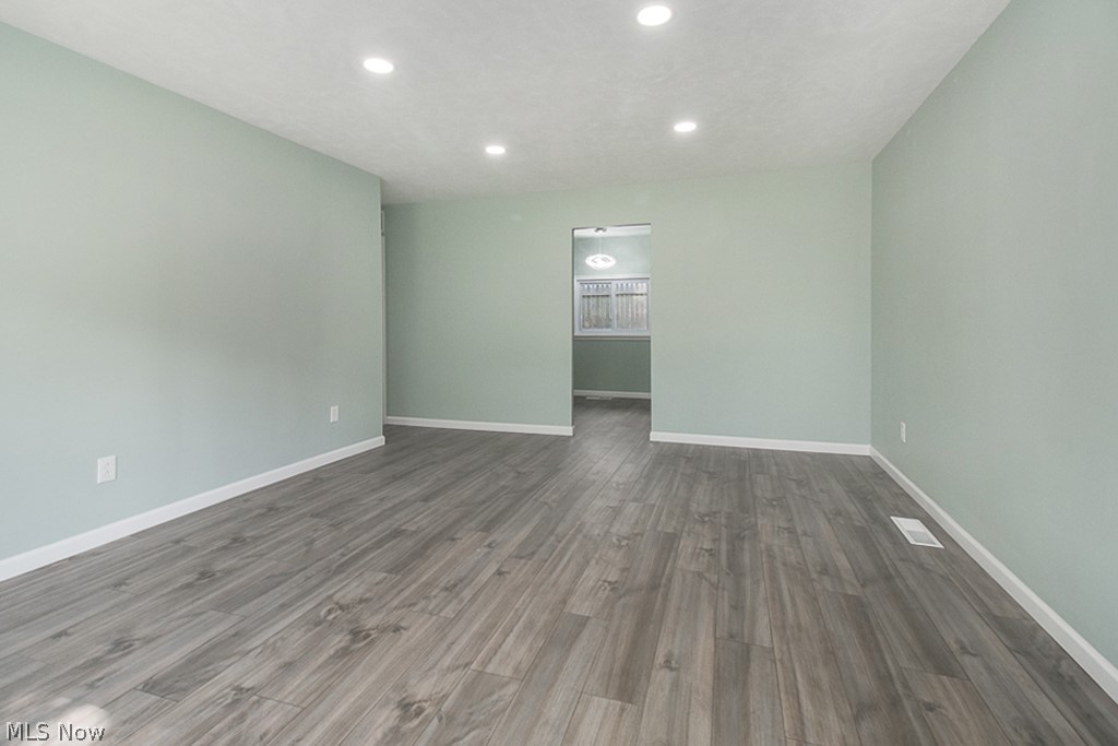 11343 Snow Road Parma Heights, OH 44130 - Photo 3 of 26