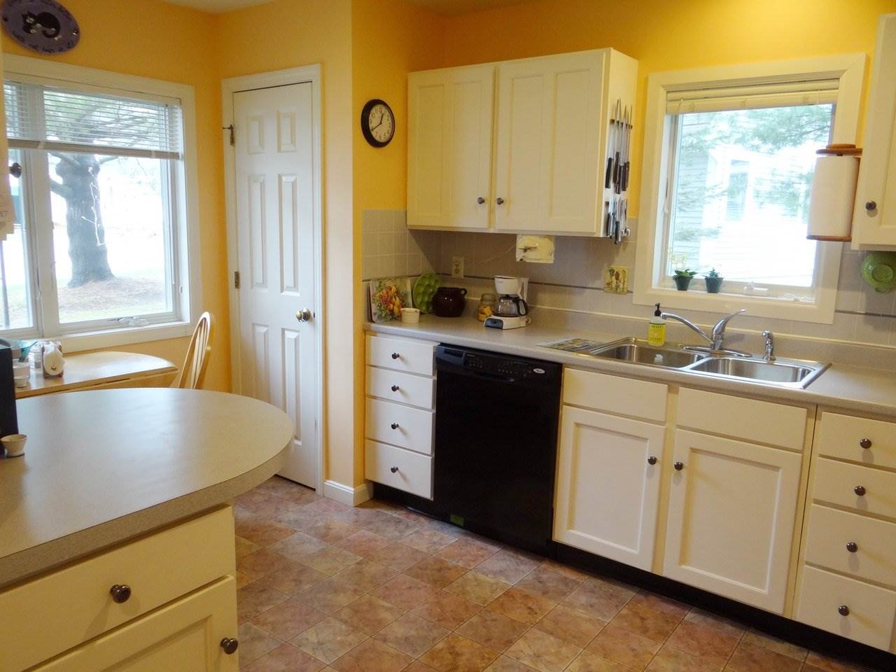 123 Cumberland Road Burlington, VT 05408 - Photo 4 of 26 Gallery Image 4