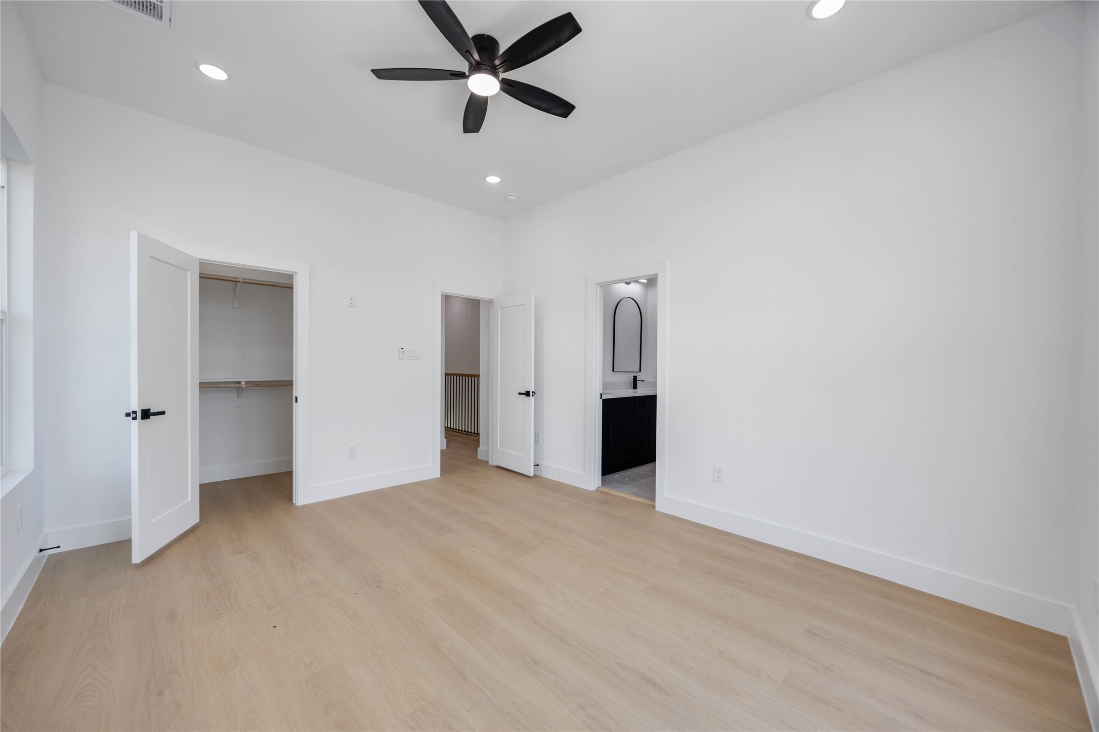 3920 Aledo Street, Unit AB Houston, TX 77051 - Photo 17 of 27 a view of an empty room with a window