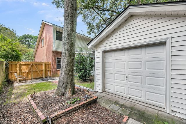 $600,000 | 1022 Stono River Drive, Charleston, SC 29412