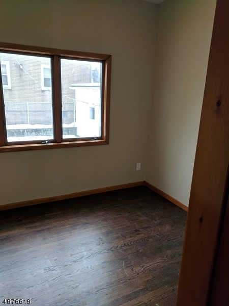 656 Summer Street Elizabeth, NJ 07202 - Photo 9 of 11