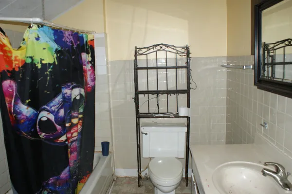 $87,900 | 415 West Broadway Street, Kokomo, IN 46901
