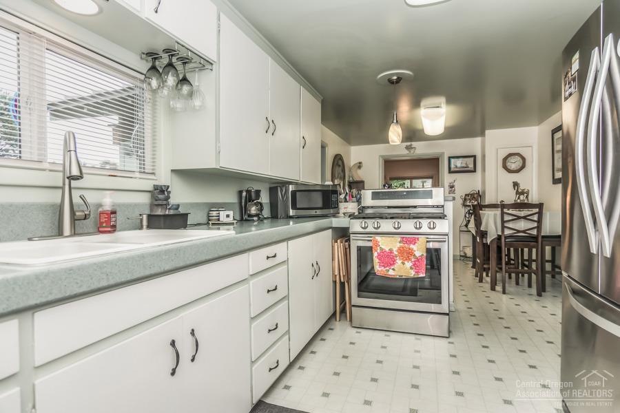 2148 Northwest Awbrey Road Bend, OR 97703 - Photo 12 of 24 Additional Photo
