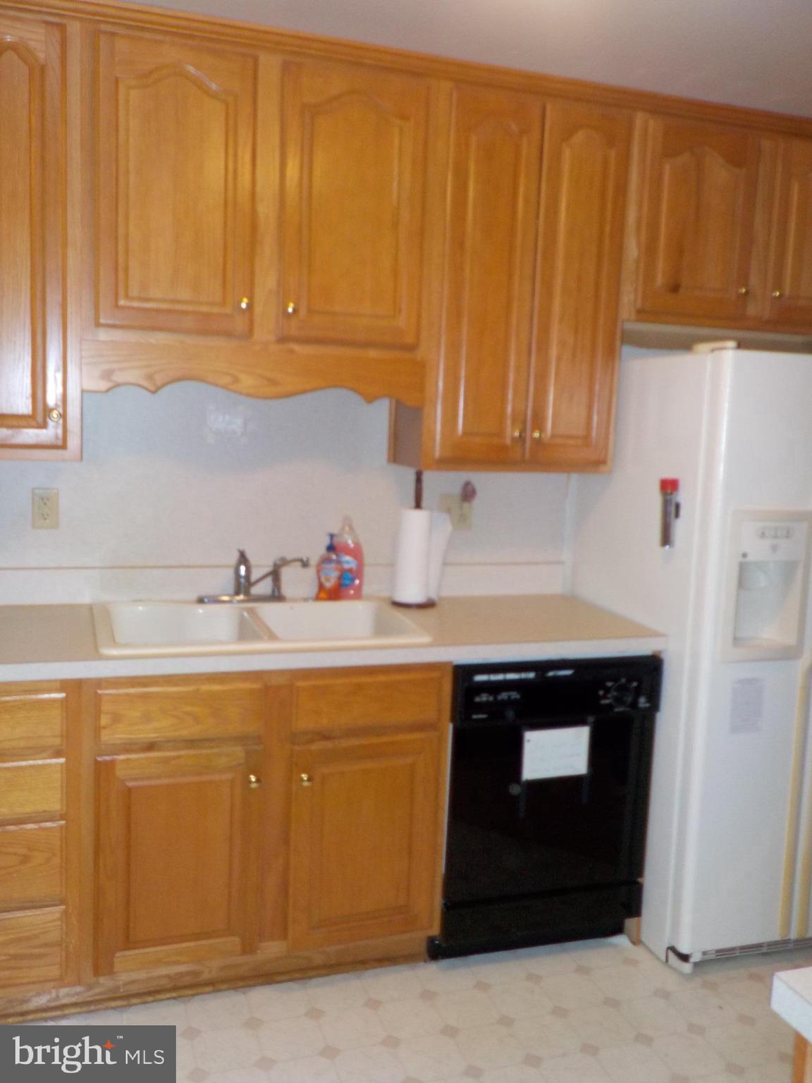 304 Sandy Hill Road Cambridge, MD 21613 - Photo 9 of 22 Kitchen