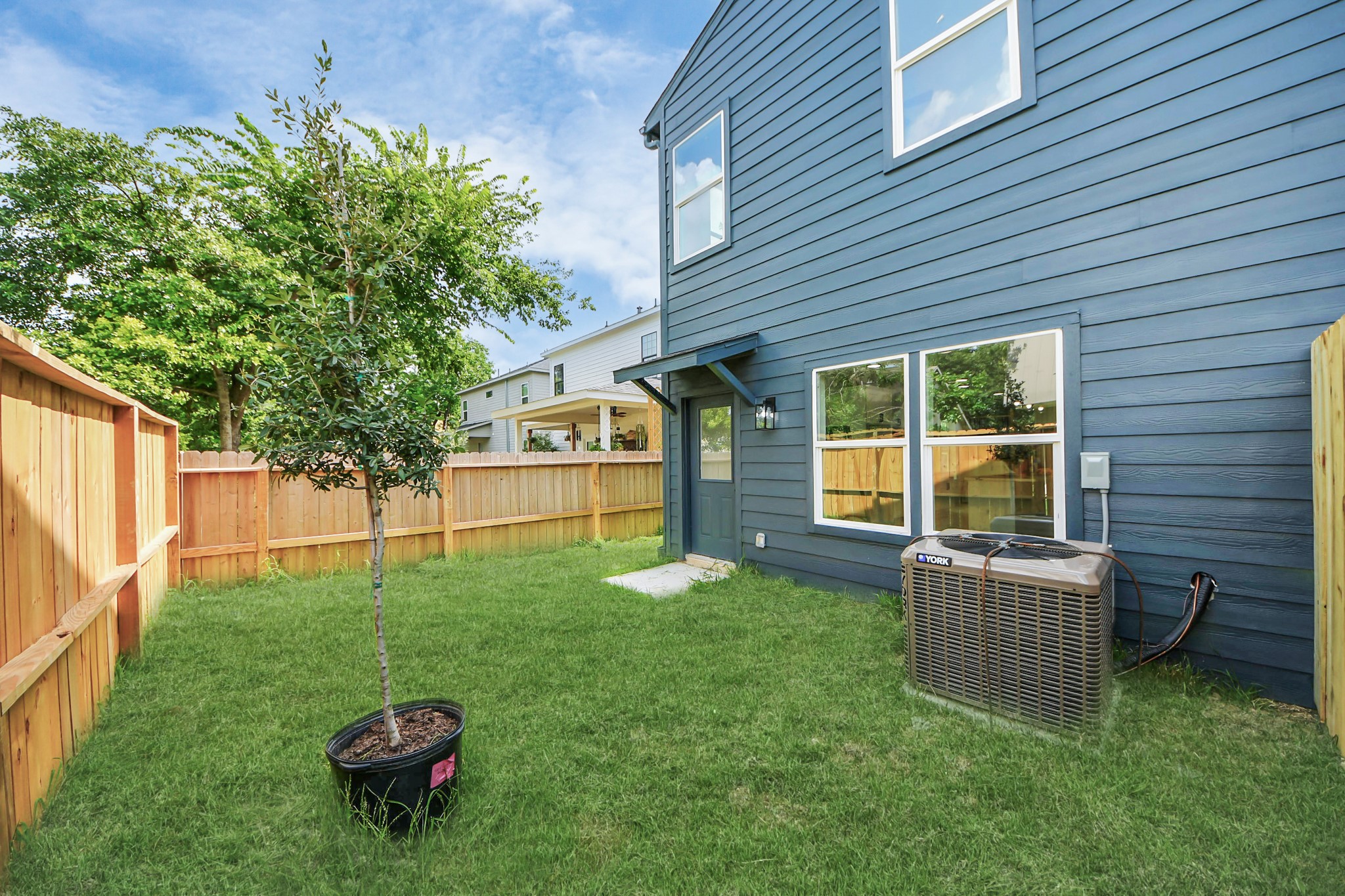 8023 Brandon Street Houston, TX 77051 - Photo 9 of 10