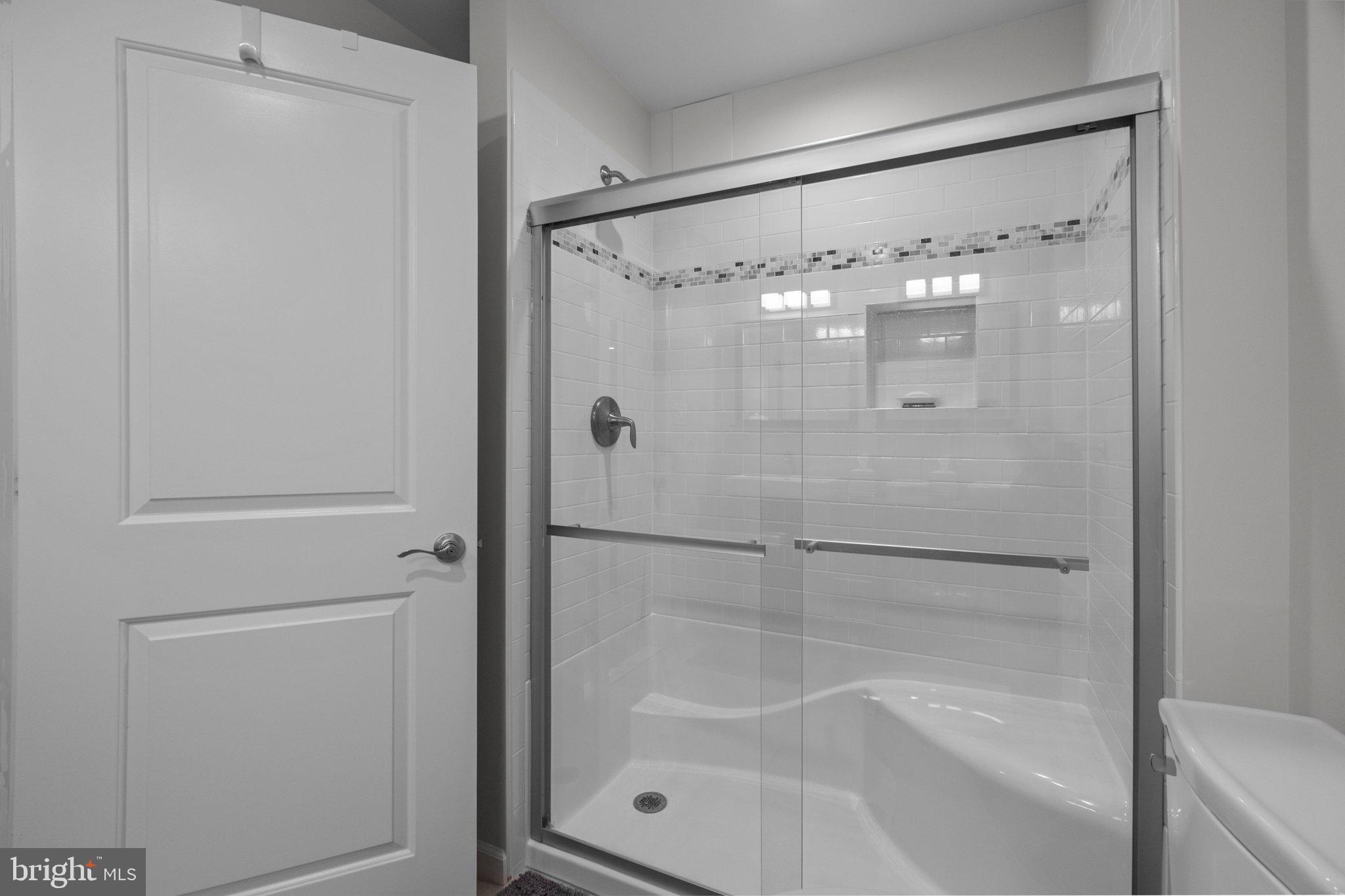 1615 Silver Birch Road Huntingdon Valley, PA 19006 - Photo 41 of 69 Full Shower