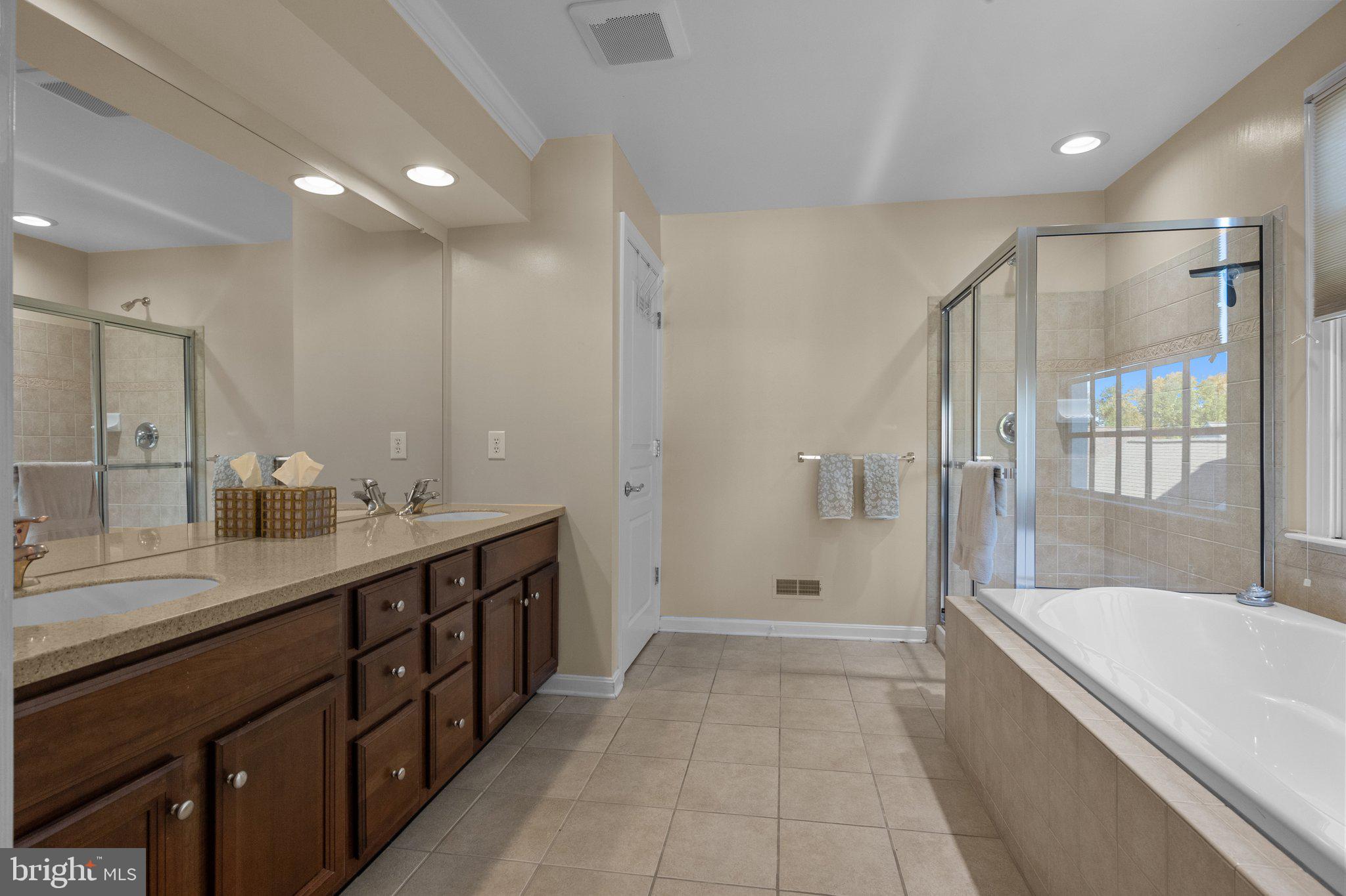 1615 Silver Birch Road Huntingdon Valley, PA 19006 - Photo 51 of 69 Primary Bathroom