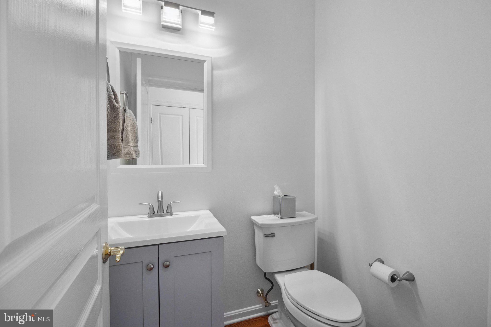 1615 Silver Birch Road Huntingdon Valley, PA 19006 - Photo 8 of 69 Powder Room