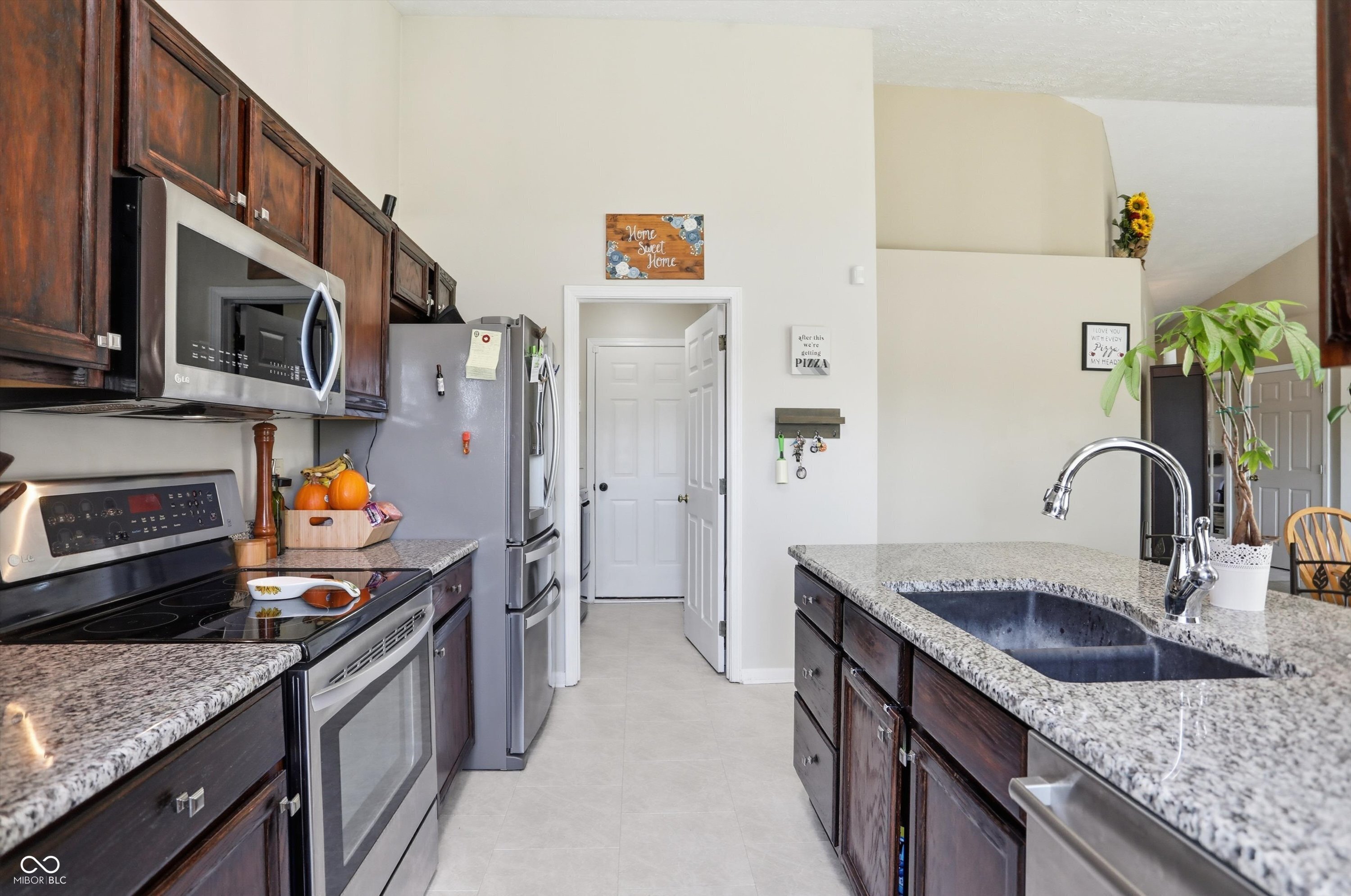 9899 Traditions Lane Noblesville, IN 46060 - Photo 12 of 29