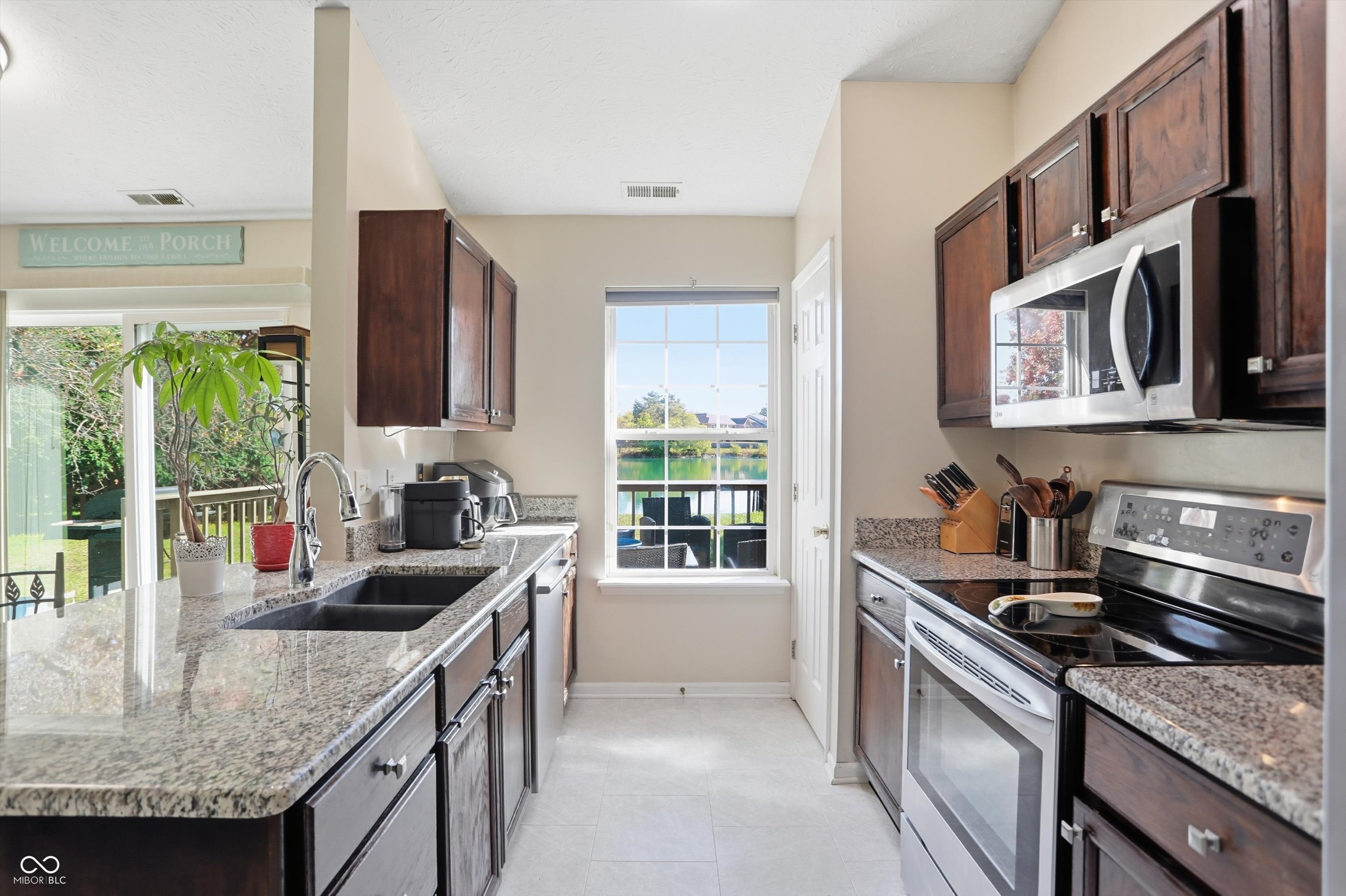 9899 Traditions Lane Noblesville, IN 46060 - Photo 4 of 29