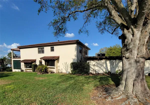 $395,000 | 1 Casa Loma Way, Lakeland, FL 33813