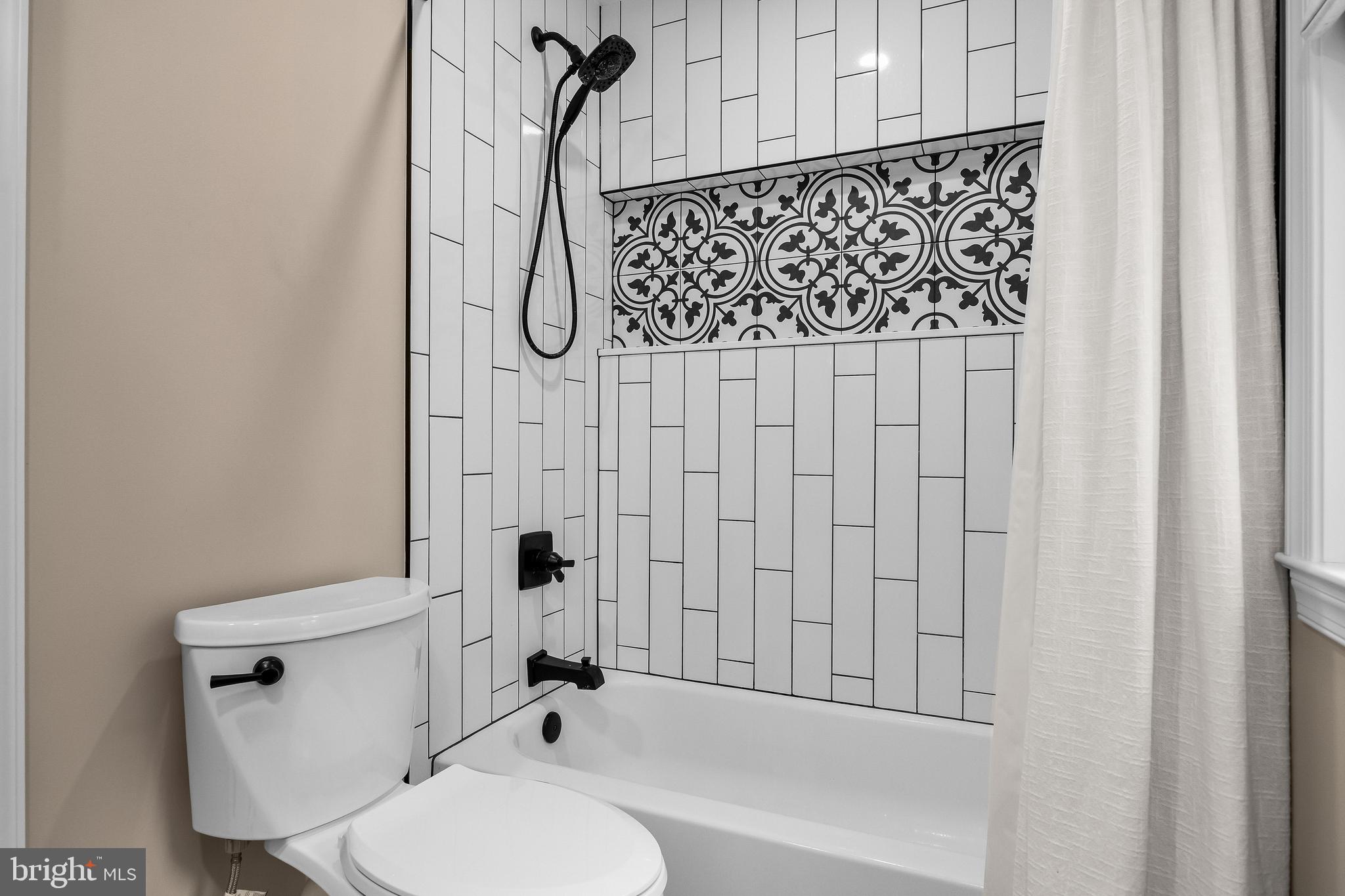 53 Cranberry Lane Delran, NJ 08075 - Photo 24 of 33 a bathroom with a toilet and a shower