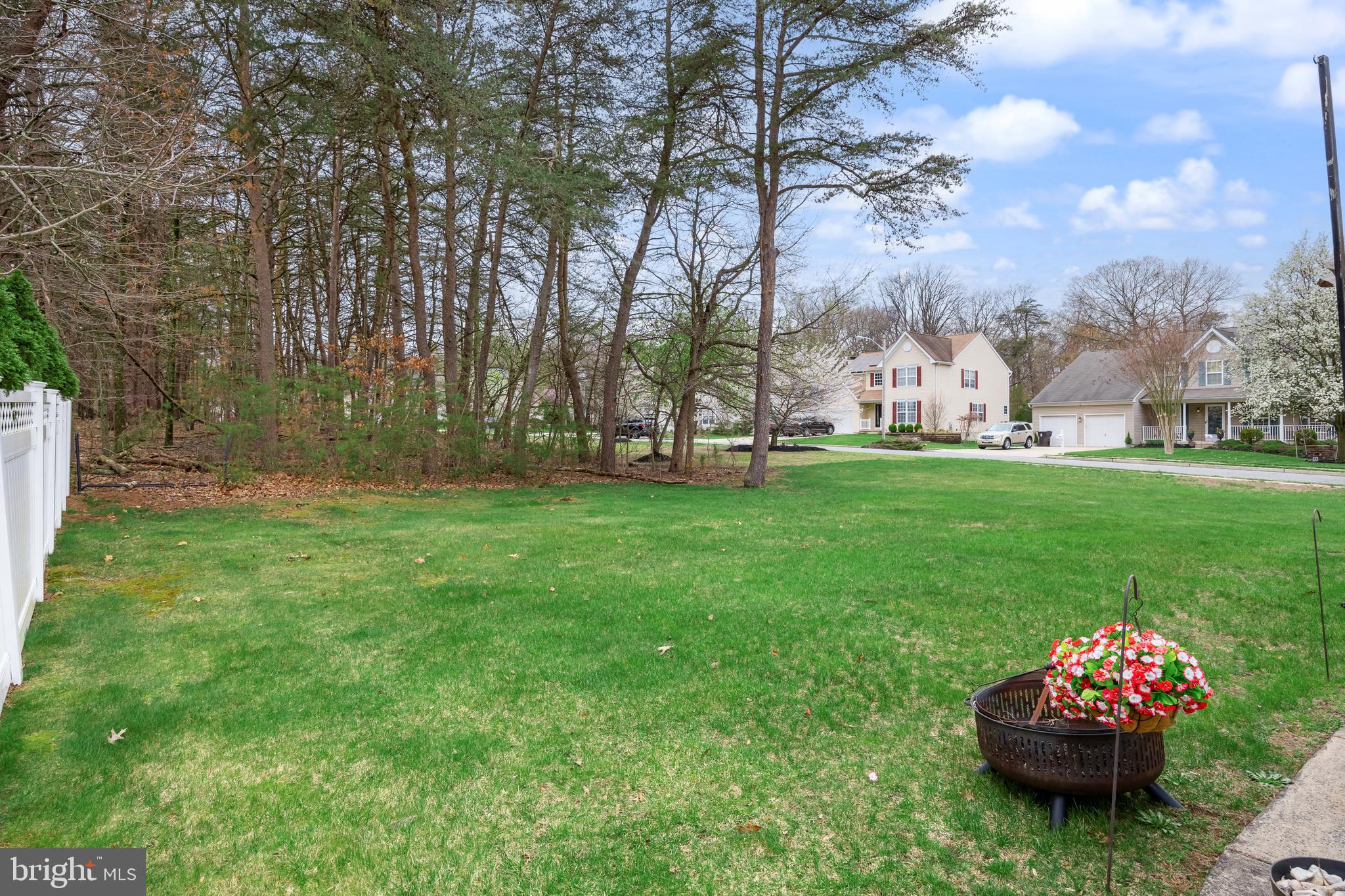 53 Cranberry Lane Delran, NJ 08075 - Photo 33 of 33 a backyard of a house with lots of green space