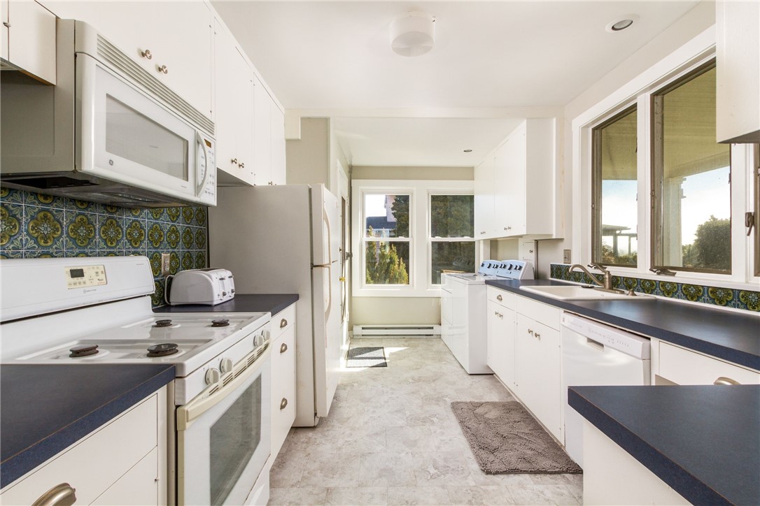 9 Montana Road Little Compton, RI 02837 - Photo 7 of 16