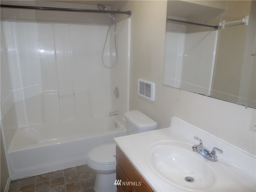 7218 North Fruitdale Road Sedro-Woolley, WA 98284 - Photo 18 of 22 Gallery Image 18