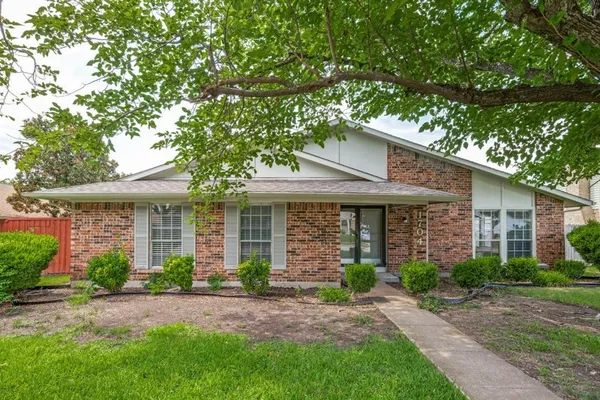 $2,300 | 1704 Carol Stream Drive, Richardson, TX 75081