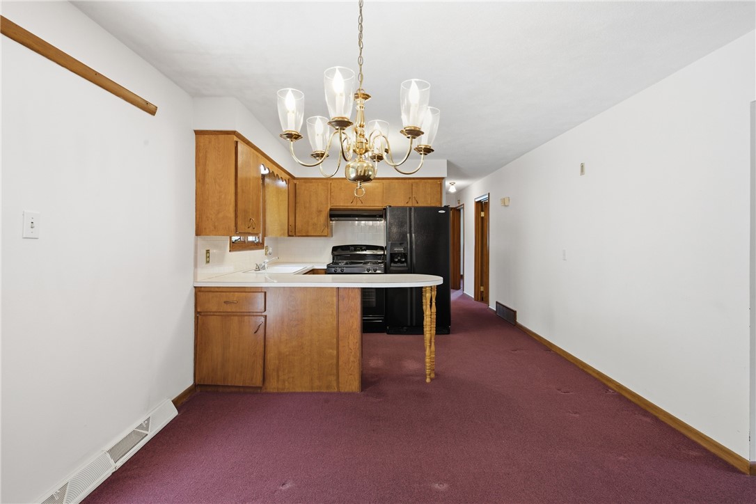 251 Madeleine Avenue Woonsocket, RI 02895 - Photo 10 of 44