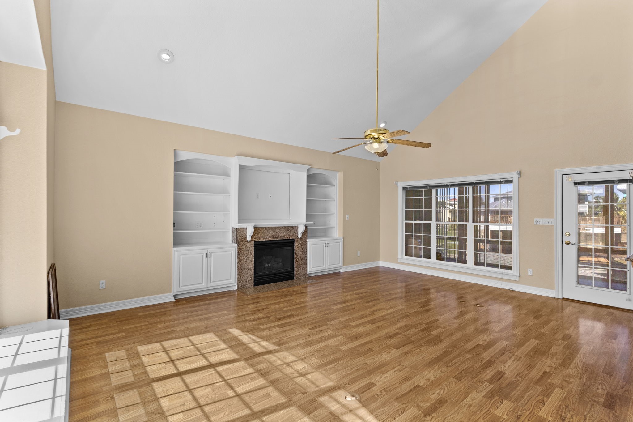 900 Southwind Port Arthur, TX 77640 - Photo 23 of 38 a view of a livingroom with a ceiling fan and window