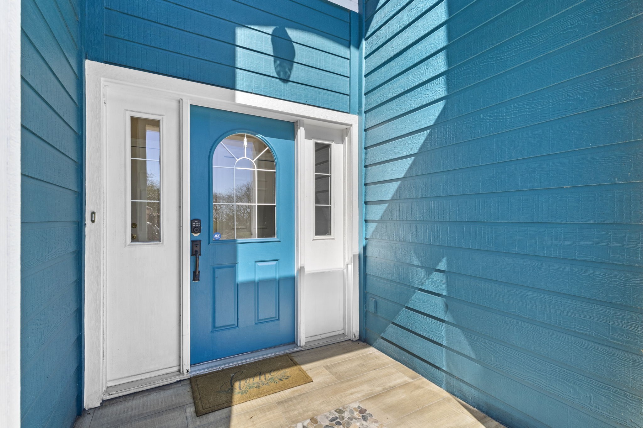 900 Southwind Port Arthur, TX 77640 - Photo 8 of 38 a view of a door and wooden door