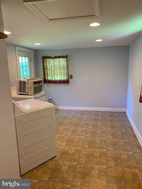 2067 Jasontown Road Westminster, MD 21158 - Photo 12 of 24 Laundry/mud room