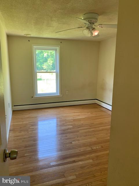 2067 Jasontown Road Westminster, MD 21158 - Photo 15 of 24 Bedroom
